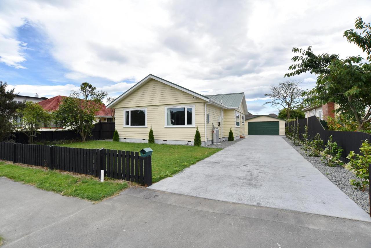 Weston Villa - Christchurch Holiday Homes Exterior photo